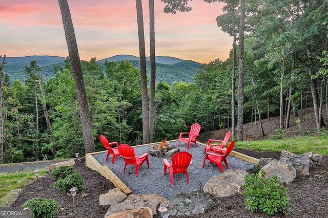 175 Cochise Road 19, Blue Ridge, GA 30513