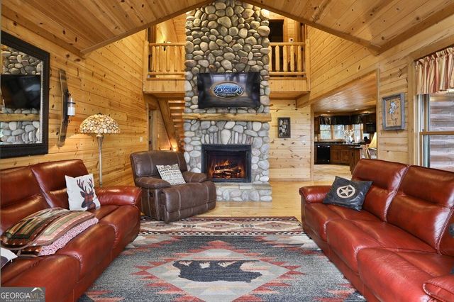 175 Cochise Road 19, Blue Ridge, GA 30513