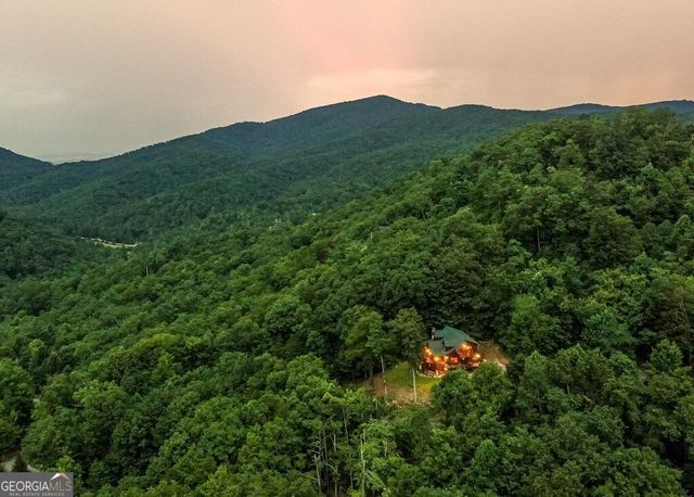 175 Cochise Road 19, Blue Ridge, GA 30513