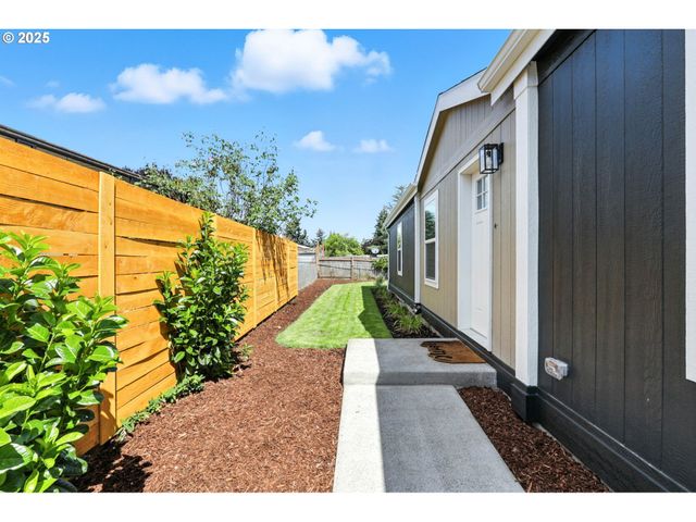 11657 GROUSE Ln, Aurora, OR 97002