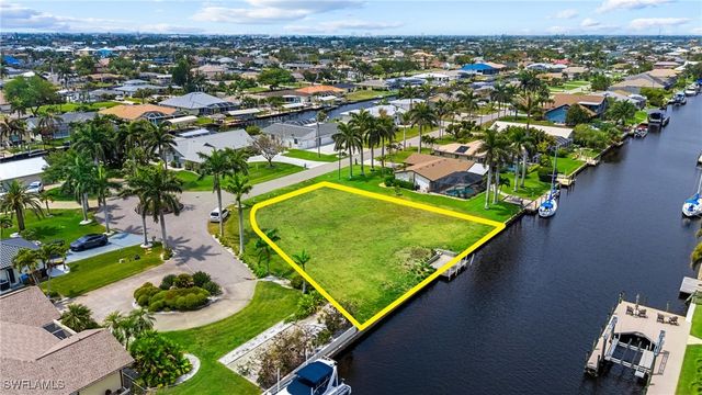 1939 SE 37th TER, Cape Coral, FL 33904