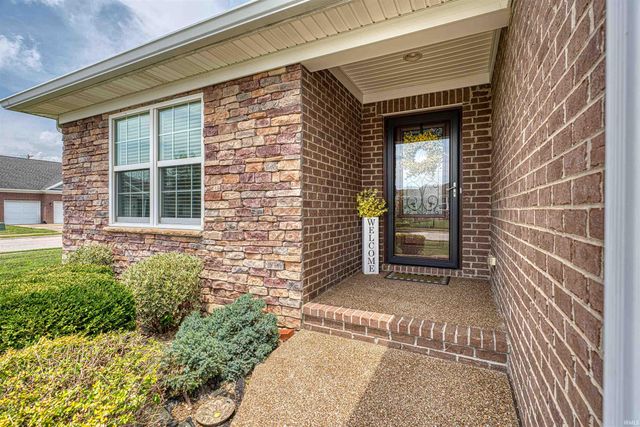 9940 Arbor Lake Drive, Newburgh, IN 47630