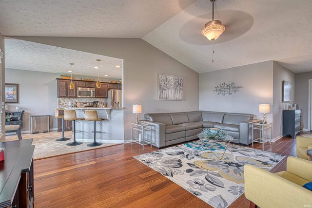 9940 Arbor Lake Drive, Newburgh, IN 47630