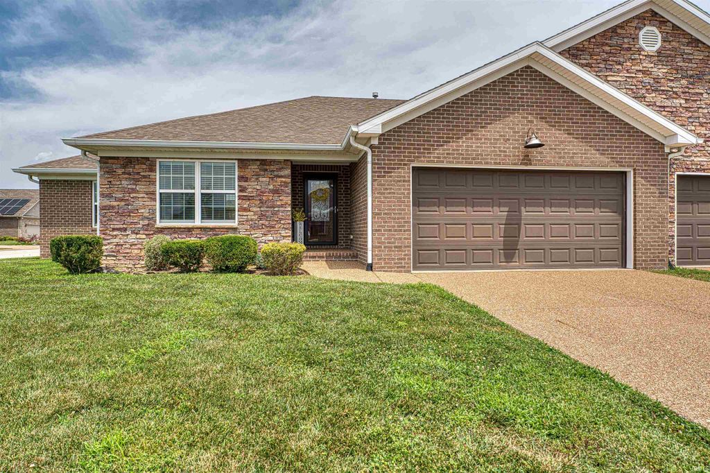 9940 Arbor Lake Drive, Newburgh, IN 47630