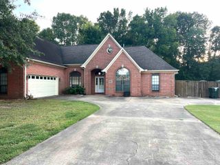 5137 JEFFREY KEITH DR, Bartlett, TN 38002