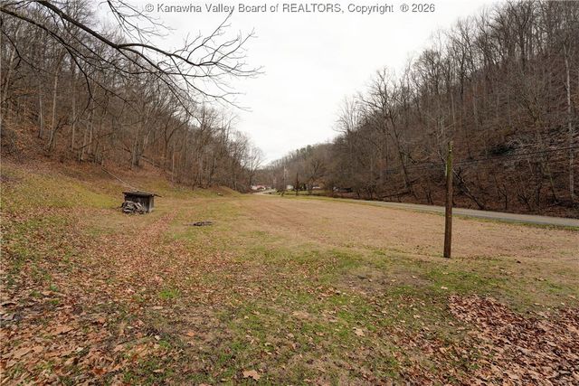 358 Bulger Road, Alkol, WV 25501