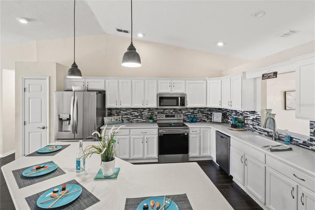 7855 SUGAR PINE BOULEVARD, Lakeland, FL 33810