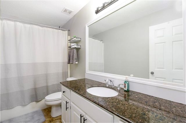 8945 Spring S Grove, Mobile, AL 36695