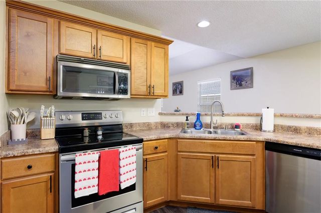 8945 Spring S Grove, Mobile, AL 36695