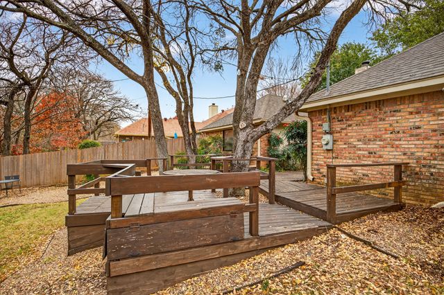 5528 Oak Branch Drive, Arlington, TX 76016