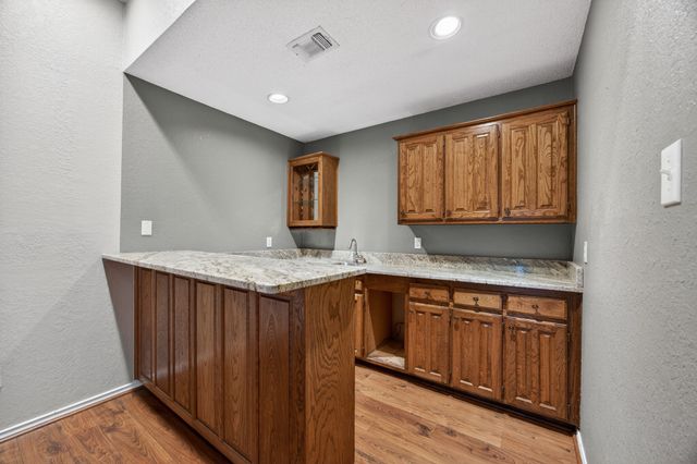 5528 Oak Branch Drive, Arlington, TX 76016