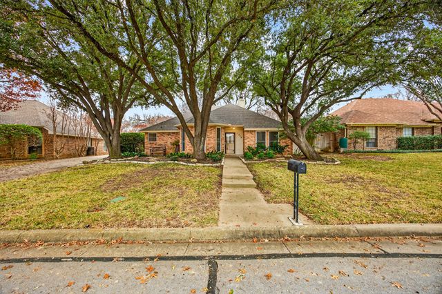 5528 Oak Branch Drive, Arlington, TX 76016
