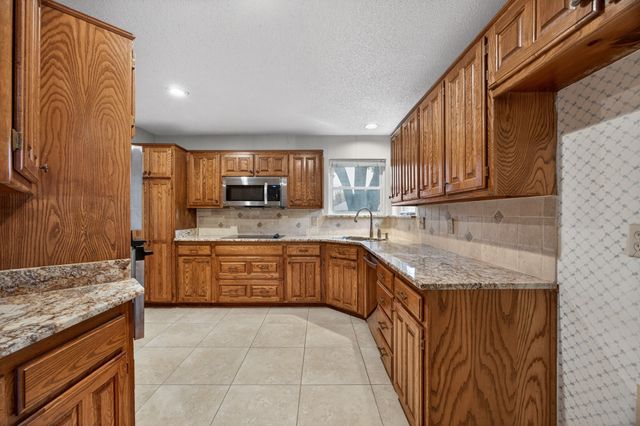 5528 Oak Branch Drive, Arlington, TX 76016