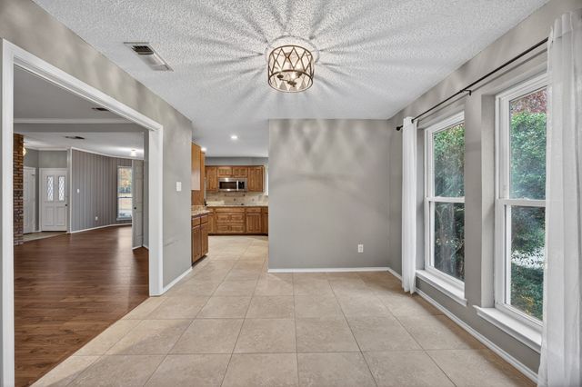 5528 Oak Branch Drive, Arlington, TX 76016