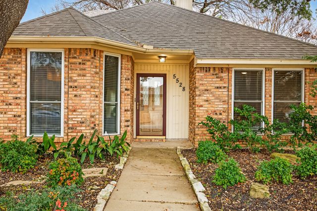 5528 Oak Branch Drive, Arlington, TX 76016