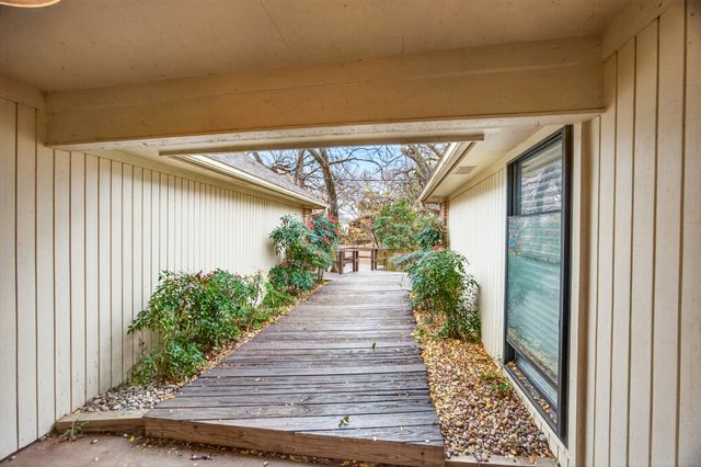 5528 Oak Branch Drive, Arlington, TX 76016