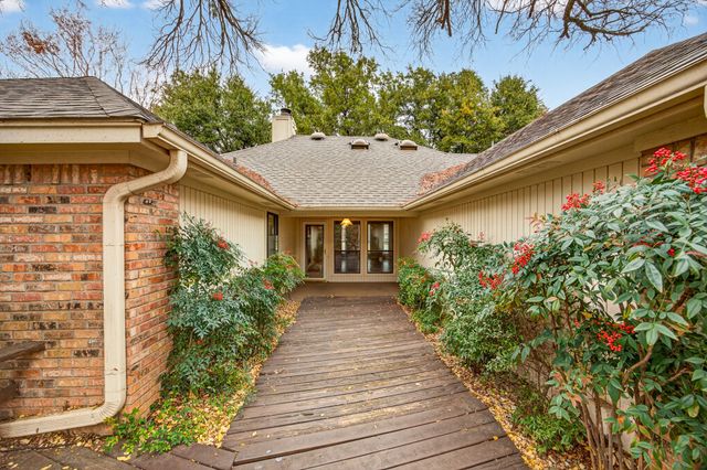 5528 Oak Branch Drive, Arlington, TX 76016