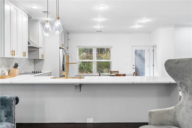 702 Barberry Drive, Woodstock, GA 30188