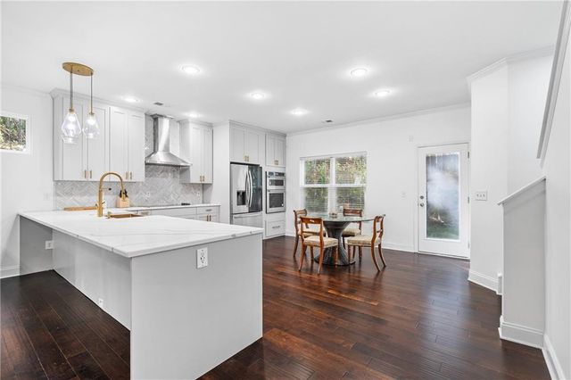 702 Barberry Drive, Woodstock, GA 30188