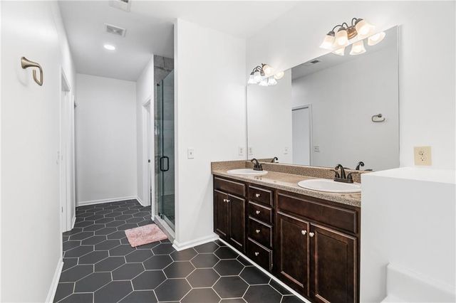 702 Barberry Drive, Woodstock, GA 30188