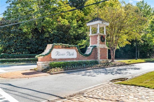 702 Barberry Drive, Woodstock, GA 30188