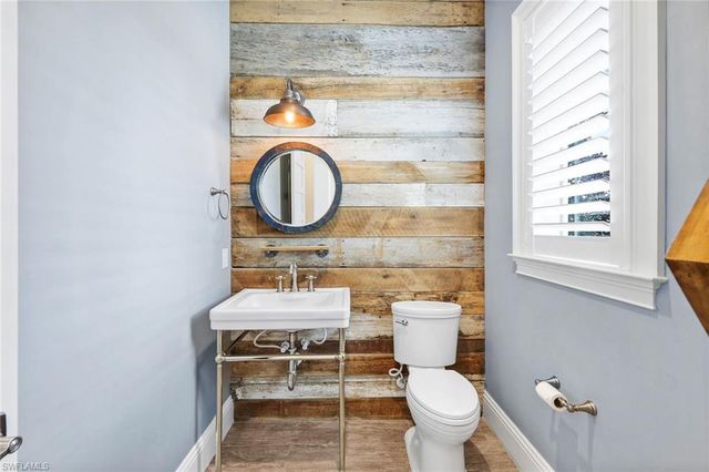 6348 Lyford Isle DR, Naples, FL 34113