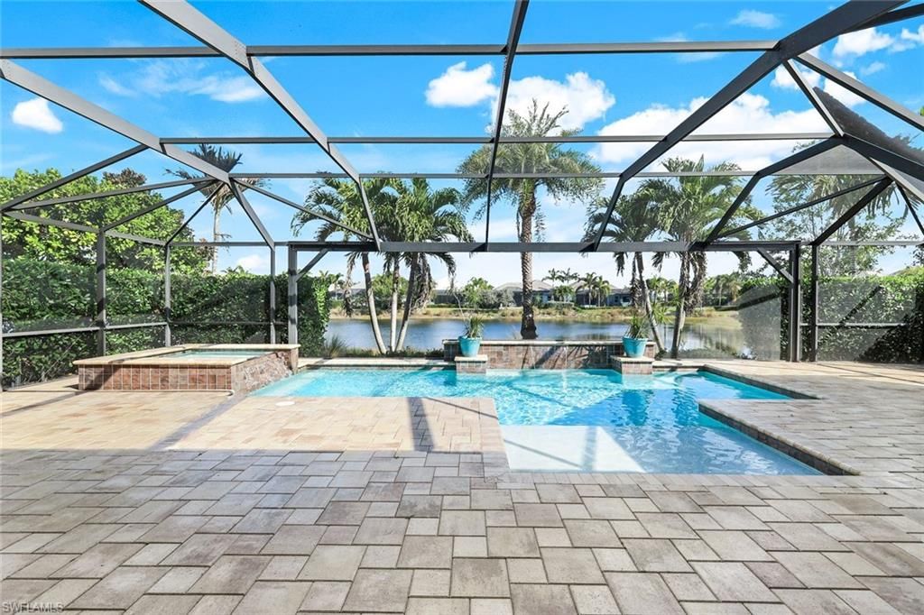 6348 Lyford Isle DR, Naples, FL 34113