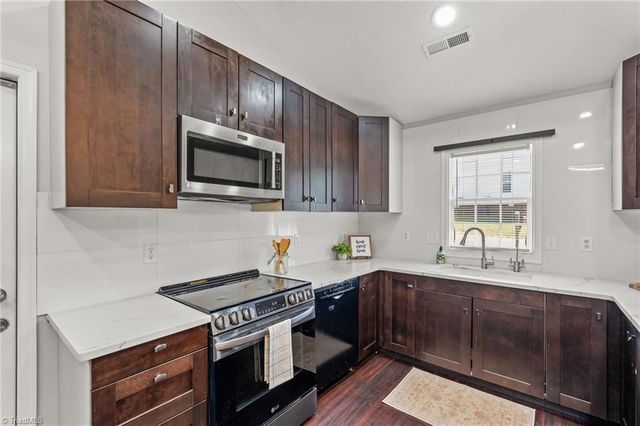 300 Cedar Ridge Circle, Winston-salem, NC 27127