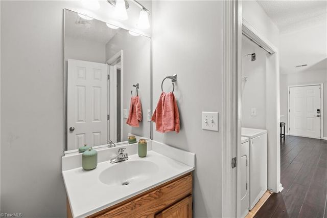 300 Cedar Ridge Circle, Winston-salem, NC 27127