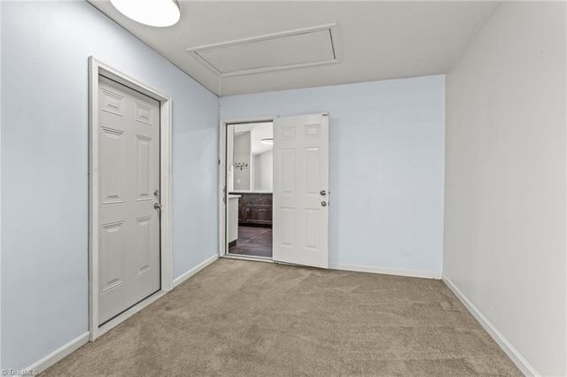 300 Cedar Ridge Circle, Winston-salem, NC 27127
