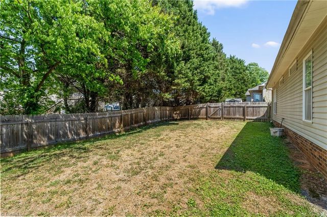 300 Cedar Ridge Circle, Winston-salem, NC 27127