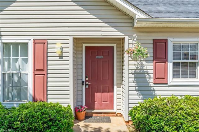 300 Cedar Ridge Circle, Winston-salem, NC 27127