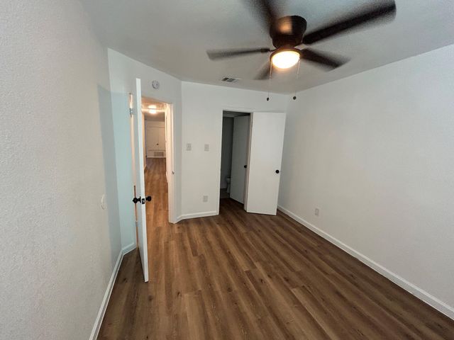 1118 Brookswood Ave E B, Austin, TX 78721