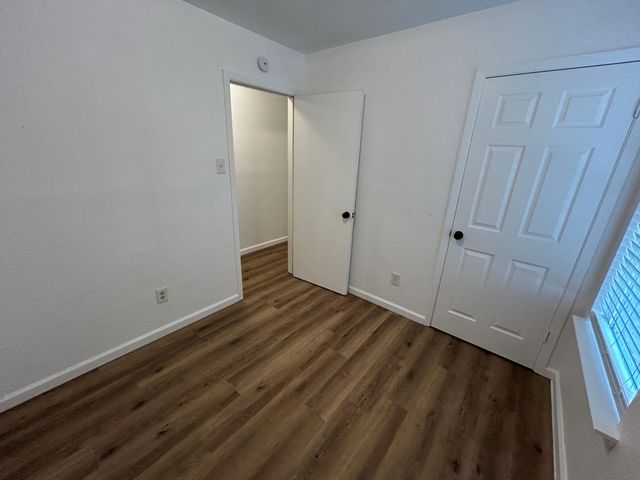 1118 Brookswood Ave E B, Austin, TX 78721
