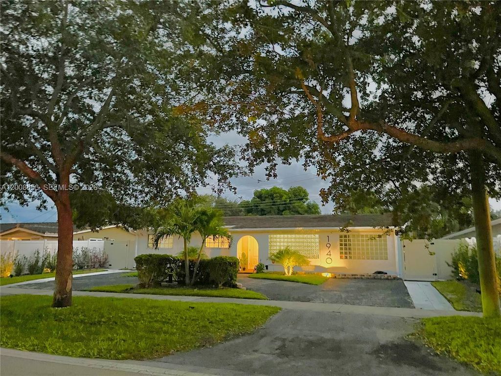 1940 NE 62nd Street, Fort Lauderdale, FL 33308