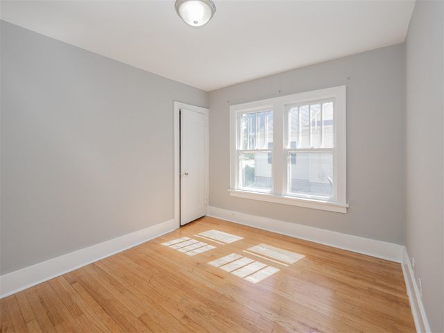 2127 W Main Street, Kalamazoo, MI 49006