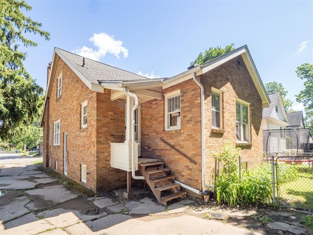 2127 W Main Street, Kalamazoo, MI 49006