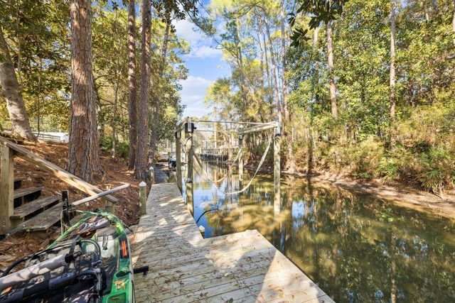 1525 W Hewett Road, Santa Rosa Beach, FL 32459