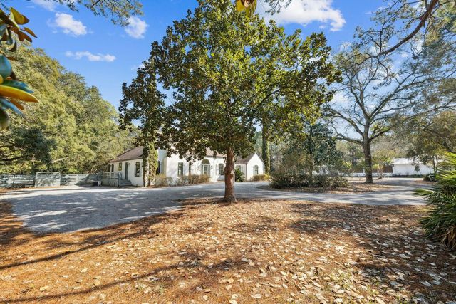 1525 W Hewett Road, Santa Rosa Beach, FL 32459