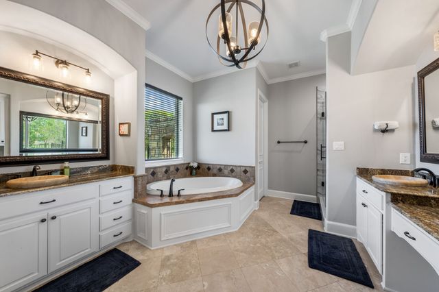 169 Yorkshire Drive, Heath, TX 75032