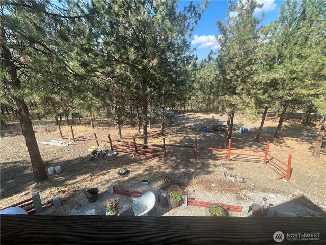 12 Caribou Road, Tonasket, WA 98855