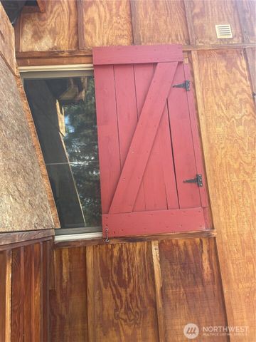 12 Caribou Road, Tonasket, WA 98855