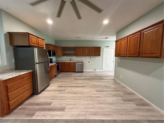 27728 245th Street, Maryville, MO 64468