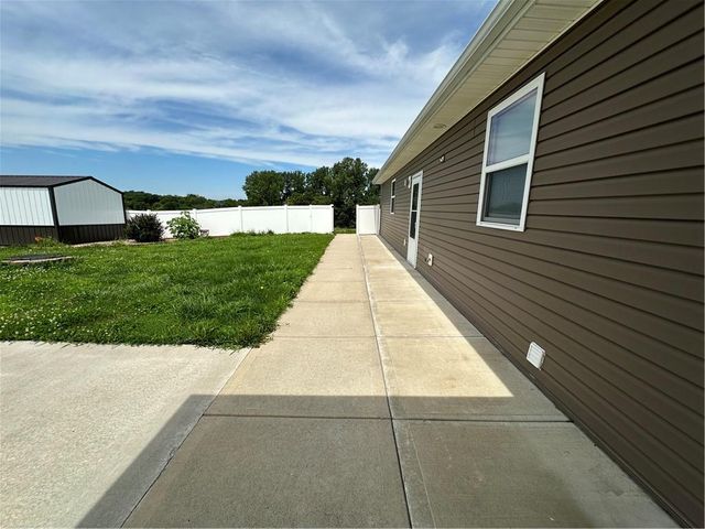 27728 245th Street, Maryville, MO 64468