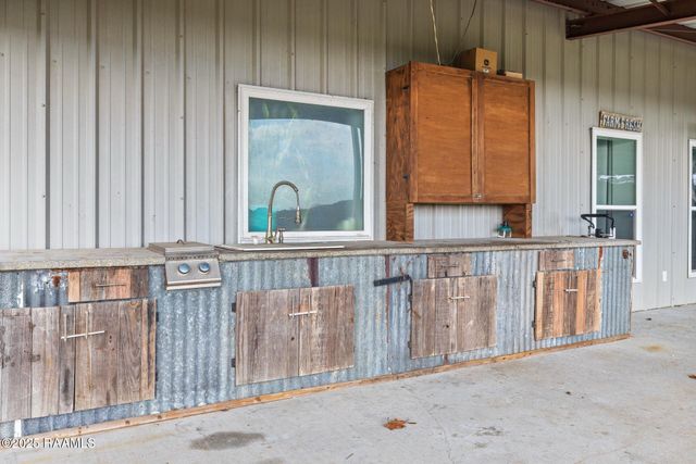 7913 Chastant Road, New Iberia, LA 70560