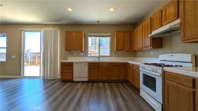 9053 Calico Court, Oak Hills, CA 92344