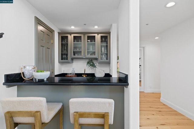 78 Scenic Dr, Orinda, CA 94563