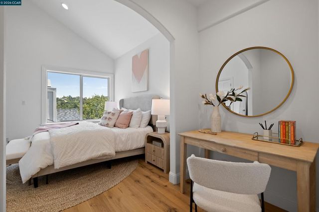 78 Scenic Dr, Orinda, CA 94563