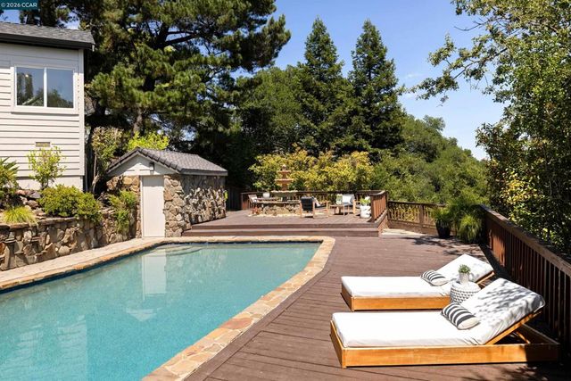 78 Scenic Dr, Orinda, CA 94563