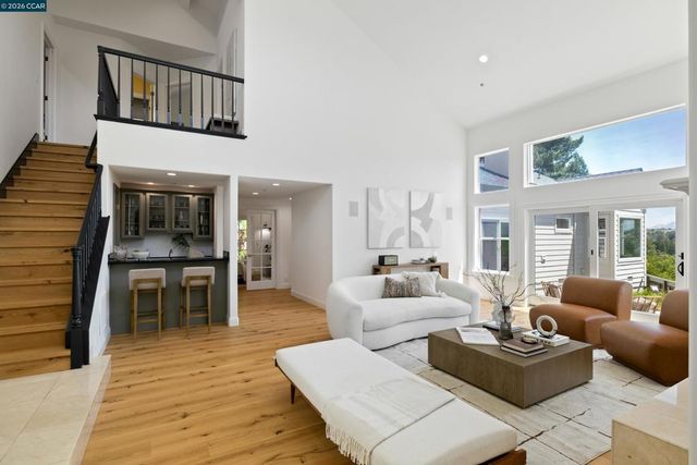 78 Scenic Dr, Orinda, CA 94563